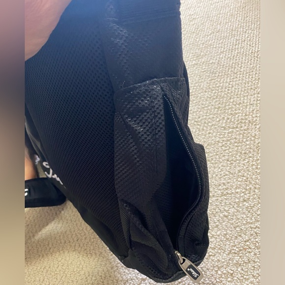 SOLD- Titleist Laptop Messenger Travel Bag. Excellent Condition. - Picture 12 of 13